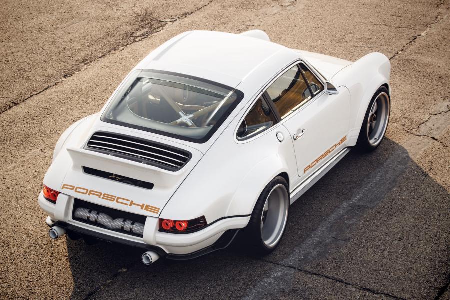  Porsche 911 DLS by Singer 2018 года  (фото 39 из 40)